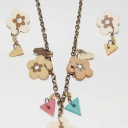 CT0392F NC Wooden Flower Necklace